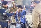 नोएडा खुले में शराब पीने वालों पर थाना फेस-1 पुलिस का बड़ा एक्शन 
