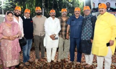 नोएडा पंजाबी एकता समिति ने हर्षोल्लास से मनाया बैसाखी पर्व