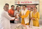 राष्ट्रीय प्रवक्ता के हाथों से आयुष्मान और ई-श्रम कार्ड पाकर खिल उठे ग्रामीणों के चेहरे 
