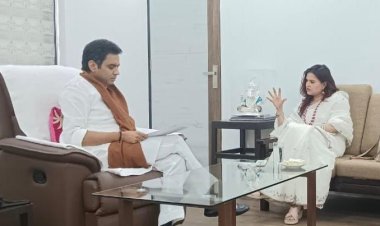 एनसीएफ ने जर्जर जनता फ्लैटों की स्थिति को लेकर विधायक पंकज सिंह को सौंपा ज्ञापन