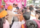 गुरु अर्जुन देव जी के शहीदी दिवस पर नोएडा पंजाबी समाज द्वारा आयोजित छबील सेवा