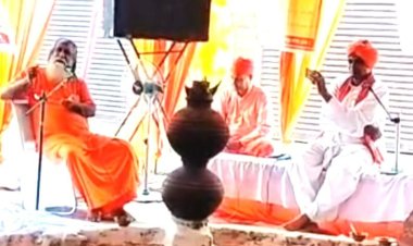 वैदिक मंत्रों से गूंजा बंबावड़, स्वामी शिवानंद ने दिया धर्म और सदाचार का संदेश