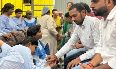 अपना घर आश्रम में महिला प्रभु जी के साथ मनाया राखी उत्सव 