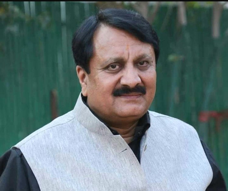 दवाइयों की बढ़ती कीमतों पर लगाम लगाने की मांग, नोएडा पंजाबी एकता समिति ने स्वास्थ्य मंत्री से की अपील