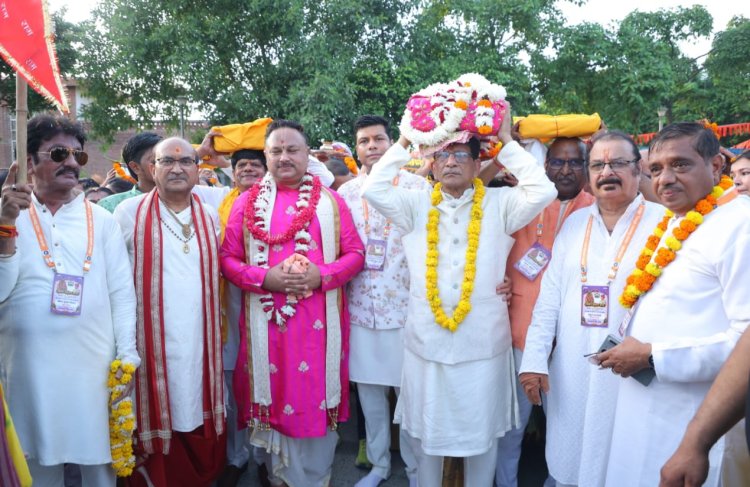 भव्य कलश यात्रा के साथ श्रीमद्भागवत कथा ज्ञान यज्ञ का शुभारंभ, 950 महिलाओं ने धारण किए कलश