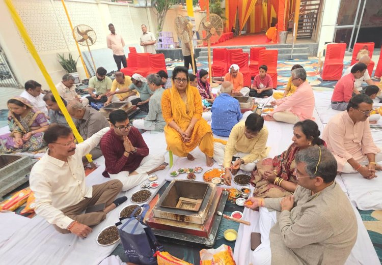 प्रतिभाशाली छात्र एवं छात्राओं का हुआ सम्मान, माता की चौकी का होगा भव्य आयोजन